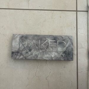 BRAND NEW naked Smokey palette